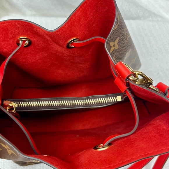 Authenticated Louis Vuitton NéoNoé - NEW (never used) - Picture 2 of 4